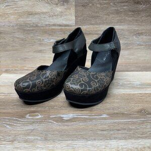 Antelope Black Mary Jane Suede Wedge Women's Size EU 39